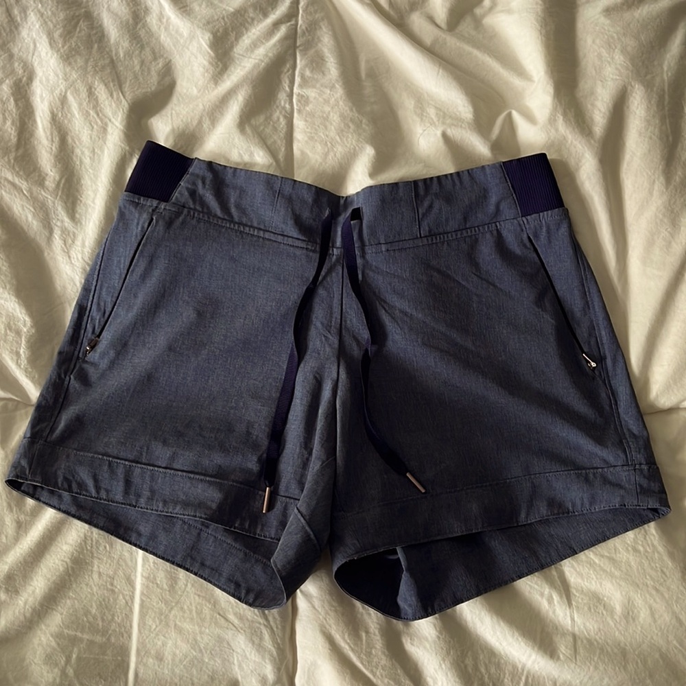 CALIA by Carrie Underwood Size Small Shorts